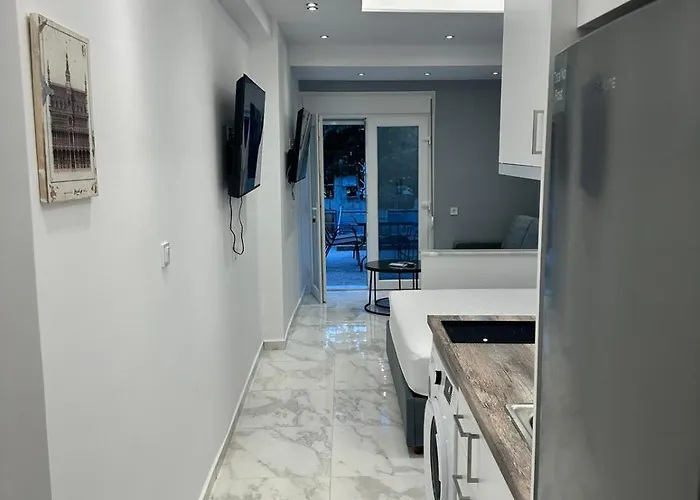 Luxury * Peraía