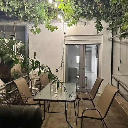 Luxury Apartment *